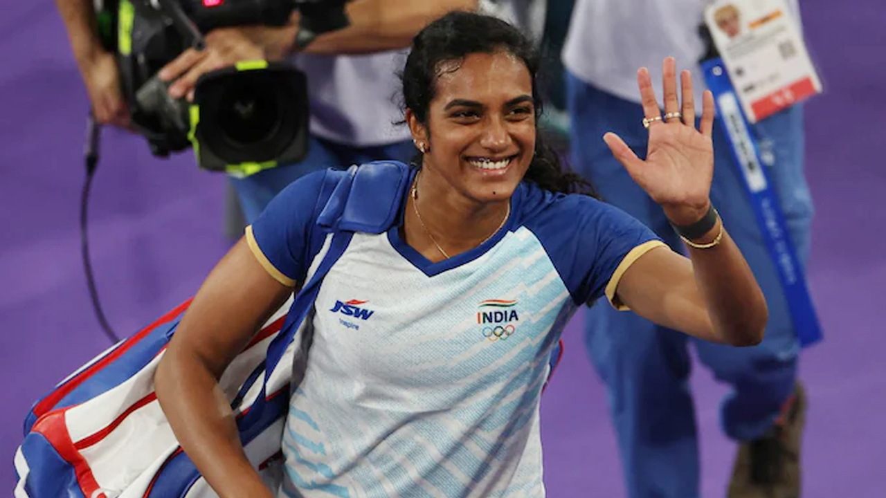 PV Sindhu : పేలిన భార‌త్ తూటా.. ఒలంపిక్స్‌లో తొలి విజ‌యం సాధించి రెండో రౌండ్‌కి చేరిన పీవీ సింధు