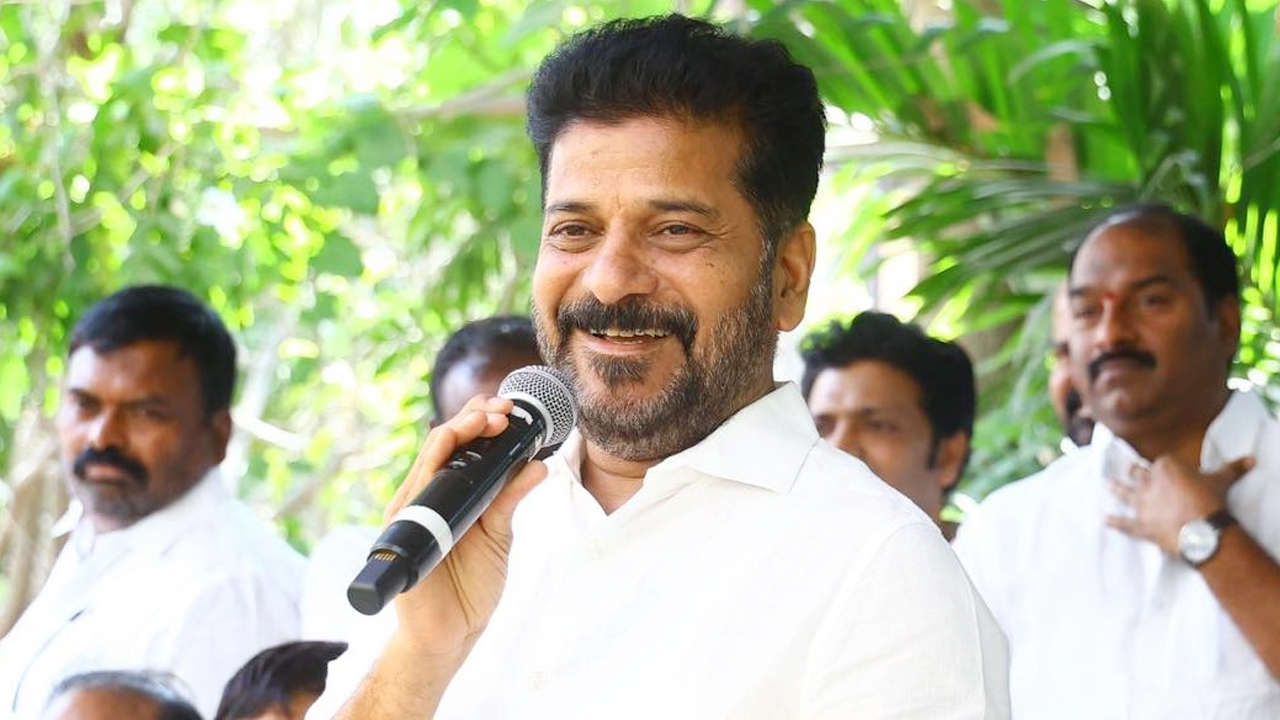 Revanth Reddy : రేవంత్ రెడ్డినా, మ‌జాకానా… దెబ్బ‌కి టాలీవుడ్ పెద్ద‌లు క‌దిలొచ్చారుగా..!