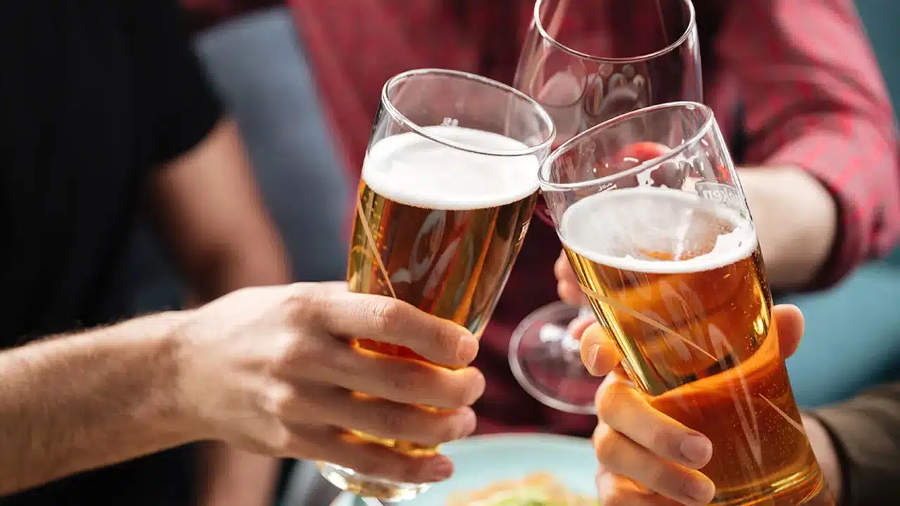 Alcohol Drinking : మందుతో పాటు ఇవి ను తీసుకుంటే ఏం జరుగుతుందో తెలుసా...!