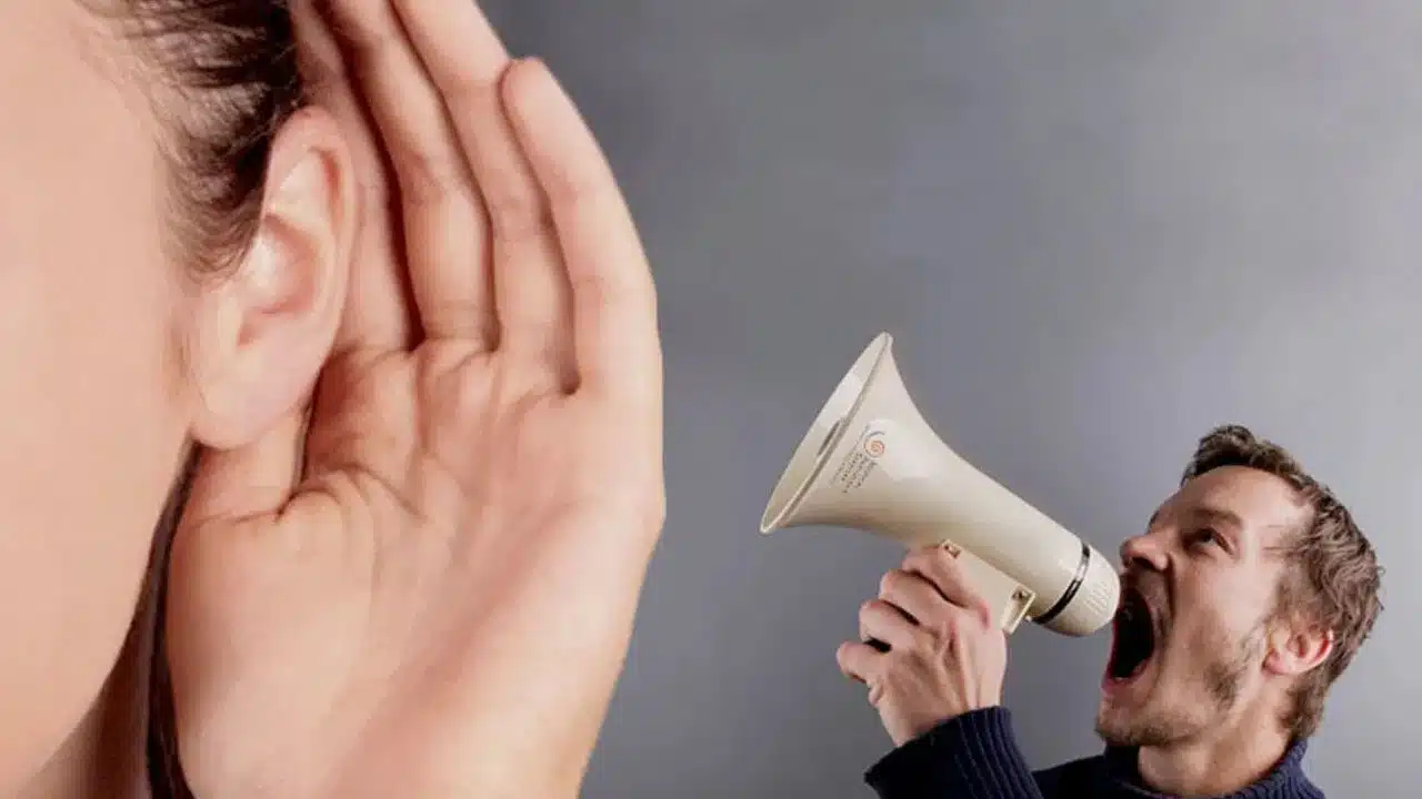 Hearing Problem : మీలో వినికిడి శక్తి రోజురోజుకు తగ్గుతూ వస్తుందా... నివారణ చర్యలు ఏంటో తెలుసుకోండి...!