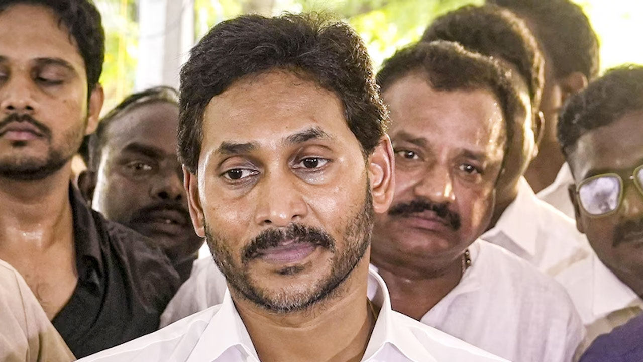 Ys Jagan : జ‌గ‌న్ పెద్ద త‌ప్పిద‌మే చేస్తున్నారా.. అలా చేస్తే ప‌రువు అంతా గంగ‌లో క‌లిసిన‌ట్టే..!