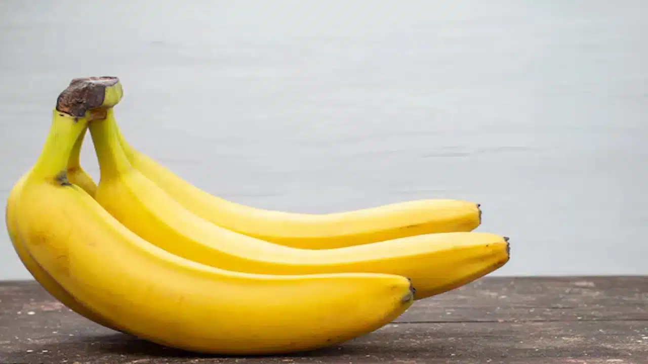 Banana : రోజుకు ఒక అరటి పండును తీసుకుంటే... శరీరంలో ఎలాంటి మార్పులు వస్తాయో తెలుసా...!!