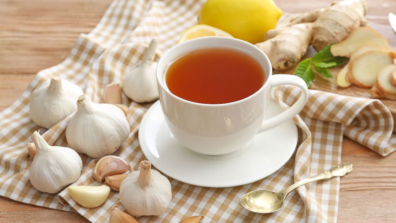 Garlic Tea : ఉదయాన్నే వెల్లుల్లి టీ తాగటం వలన ఏడు రకాల ప్రయోజనాలు.. అవేంటో తెలుసుకోండి..!