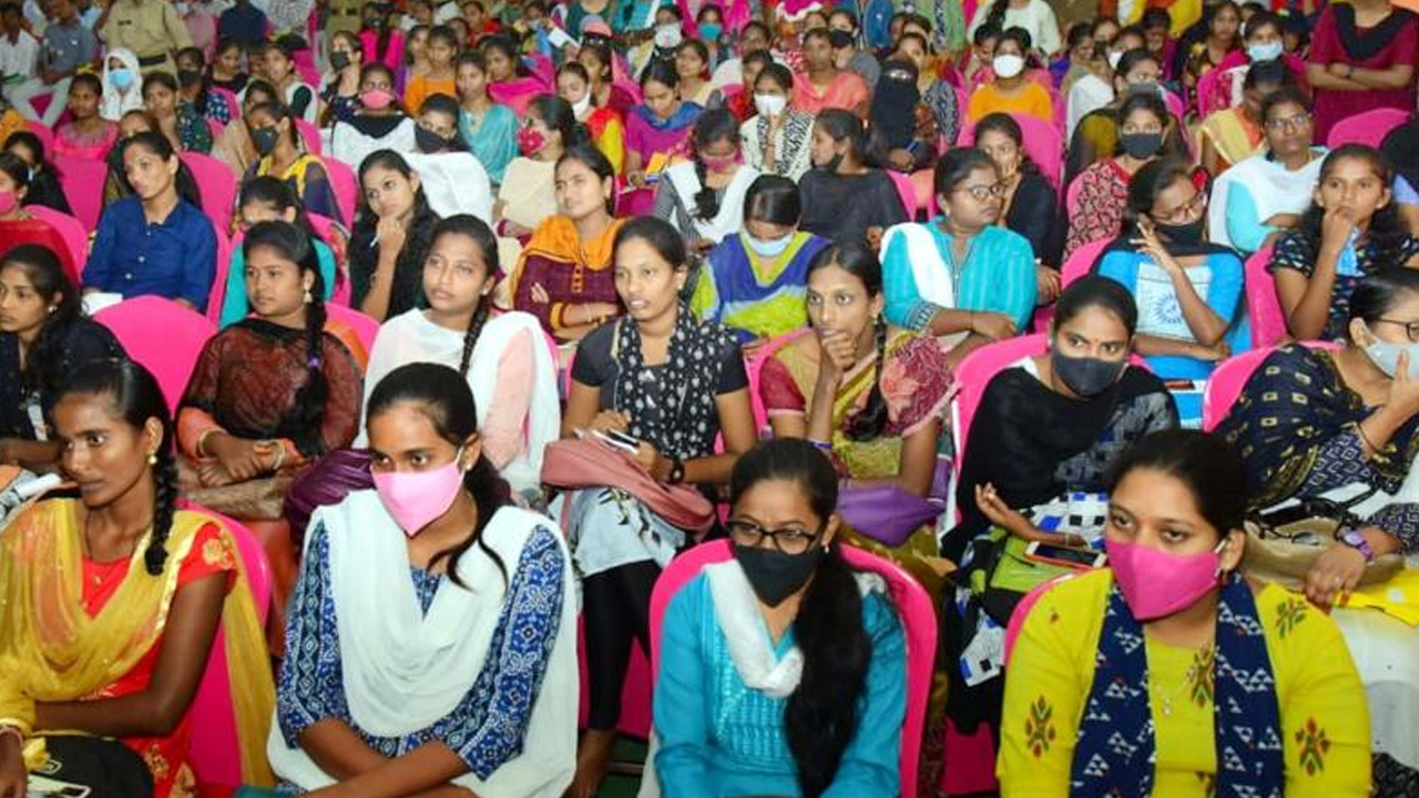 Job Mela : ఏడాదికి రూ.2 లక్షలకు పైగా జీతంతో ఉద్యోగాలు