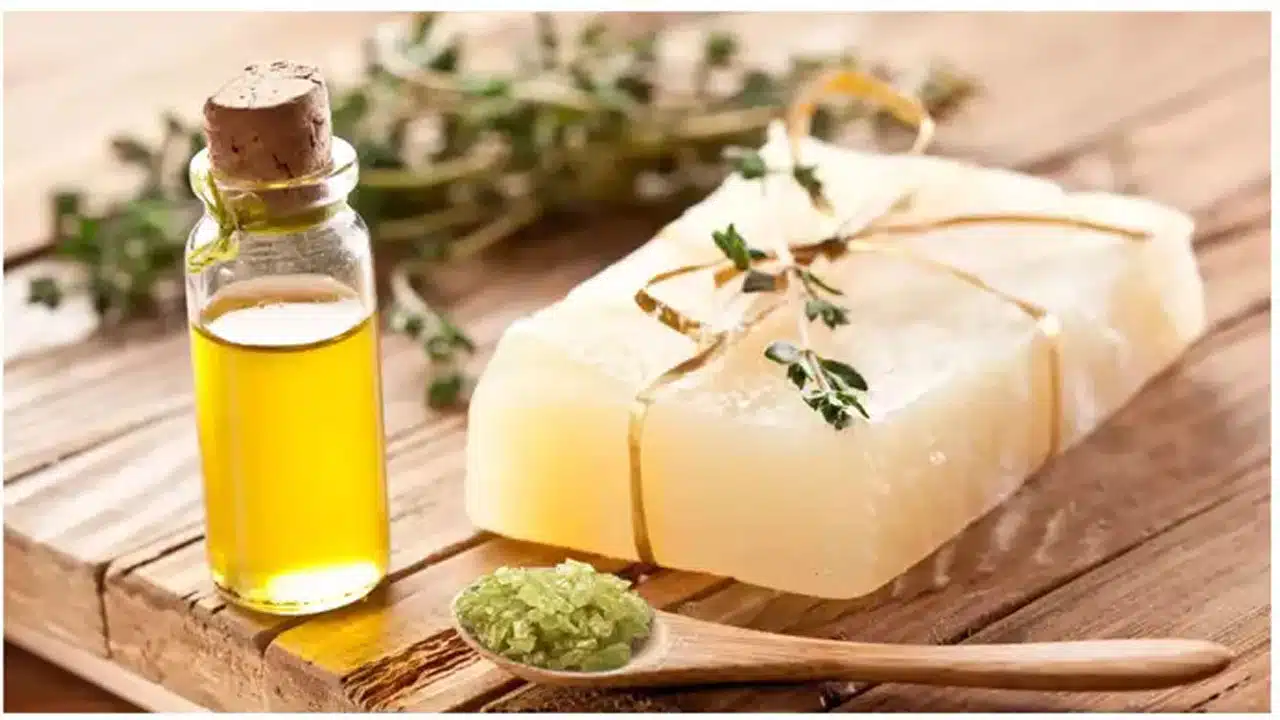 Soap : ముఖంపై నల్ల మచ్చలు, ట్యాన్ ను దూరం చేయాలంటే... ఇంట్లోనే సబ్బు తయారు చేసుకోవచ్చు... ఎలాగంటే...!