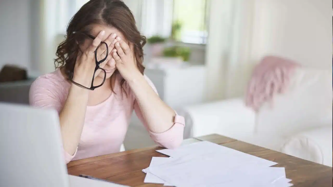 Stress : మీరు డిప్రెషన్ లో ఉన్నారో లేదో తెలుసుకోవాలని ఉందా... అయితే దాని యొక్క లక్షణాలు తెలుసుకోండి...?