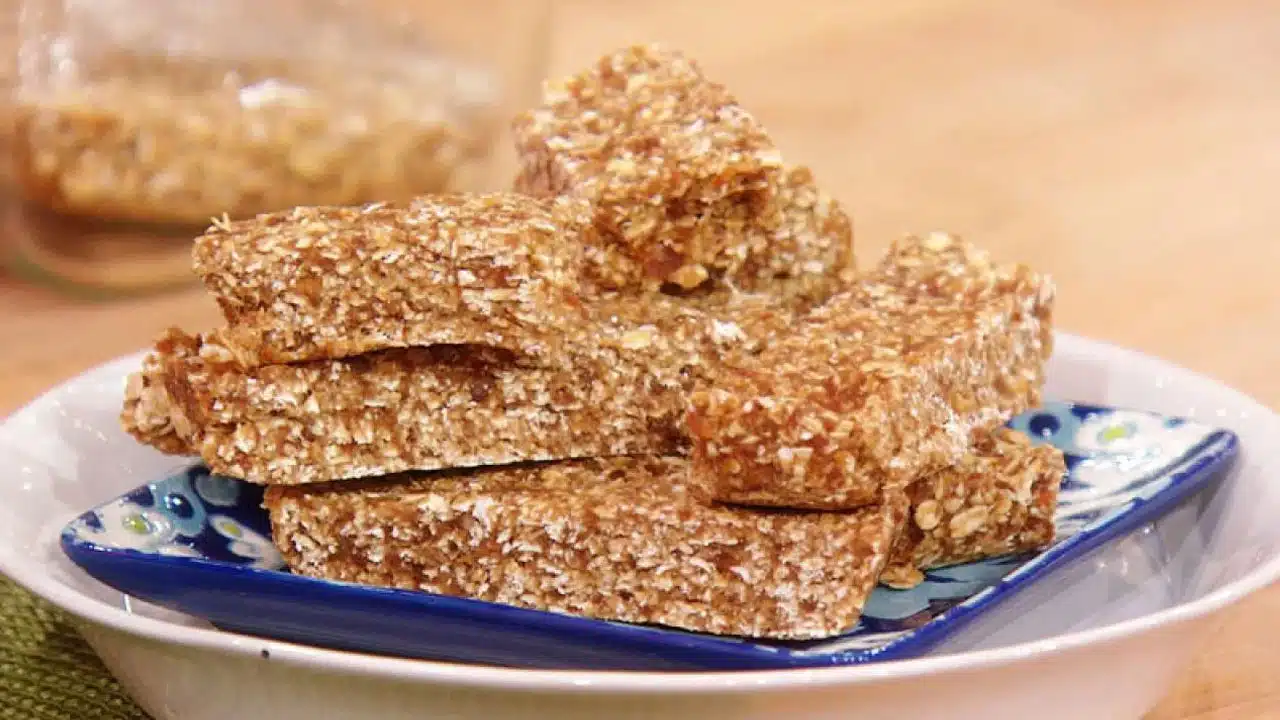 Tasty Energy Bars : ఎనర్జీ బార్స్ ను ఇంట్లోనే ఈజీగా తయారు చేసుకోవచ్చు... ఎలాగో తెలుసుకోండి...!