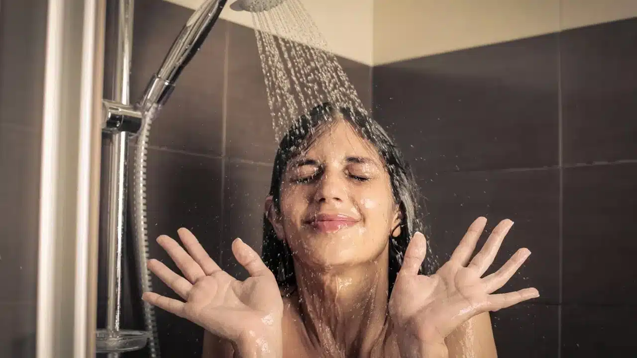 Dirty Water : ప్రతి ఒక్కరికి కలలు రావటం సహజం... కానీ వాటి అర్థాలేంటో తెలుసా...!!