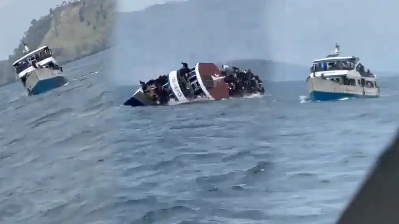 Tragic Boat : చూస్తుండ‌గానే నీట మునిగిన బోటు... 80కి పైగా మృతి, కొంద‌రు గ‌ల్లంతు..!