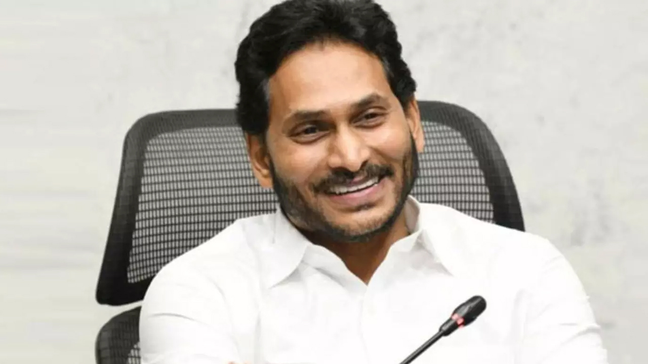 YS Jagan : వైఎస్ జగన్‌లో త‌గ్గిన మునుప‌టి జోష్‌.. కారణం అదేనా ?