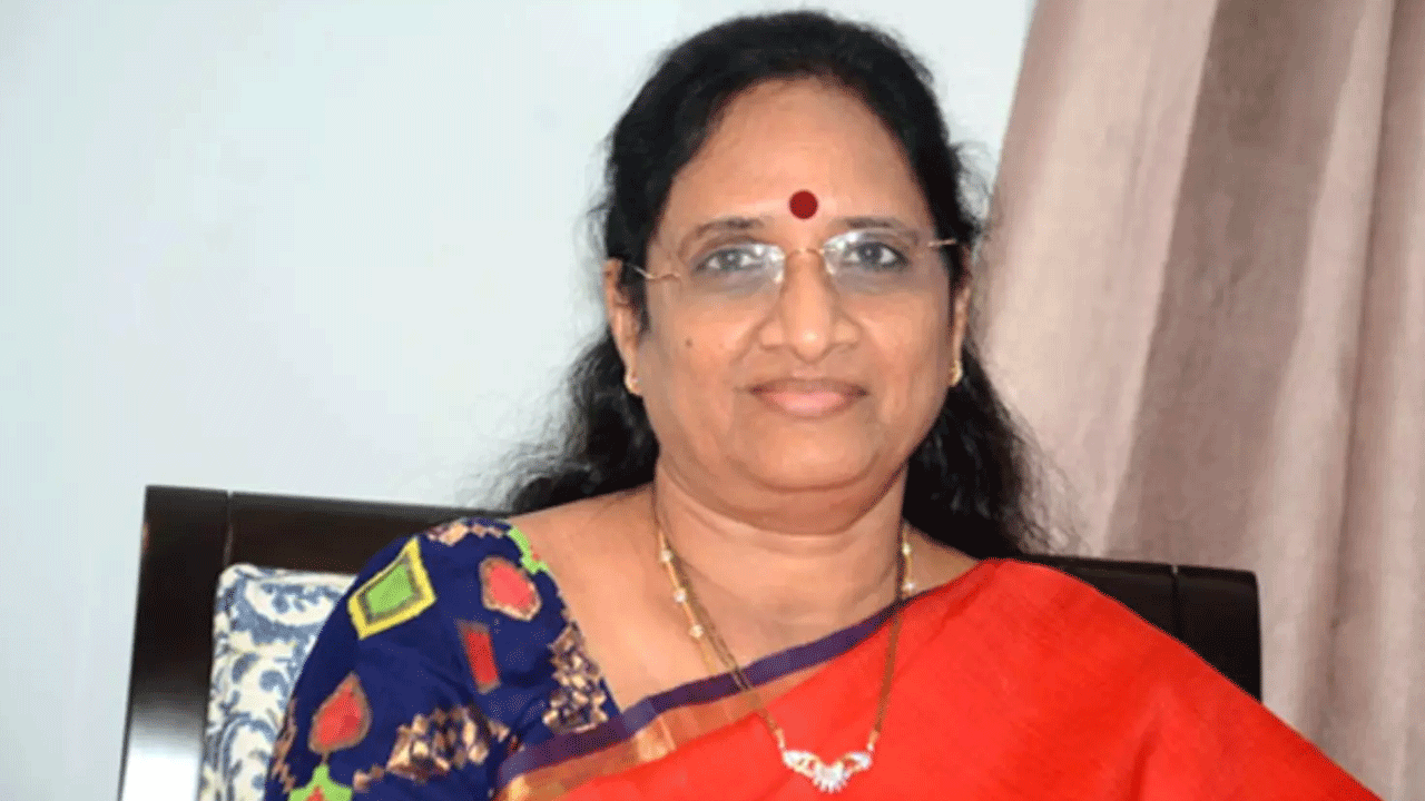 Vasireddy Padma : వైసీపీకి గుడ్ బై చెప్పాక జ‌గ‌న్‌పై క‌డుపులో ఉంద‌తా క‌క్కేసిన వాసిరెడ్డి ప‌ద్మ‌