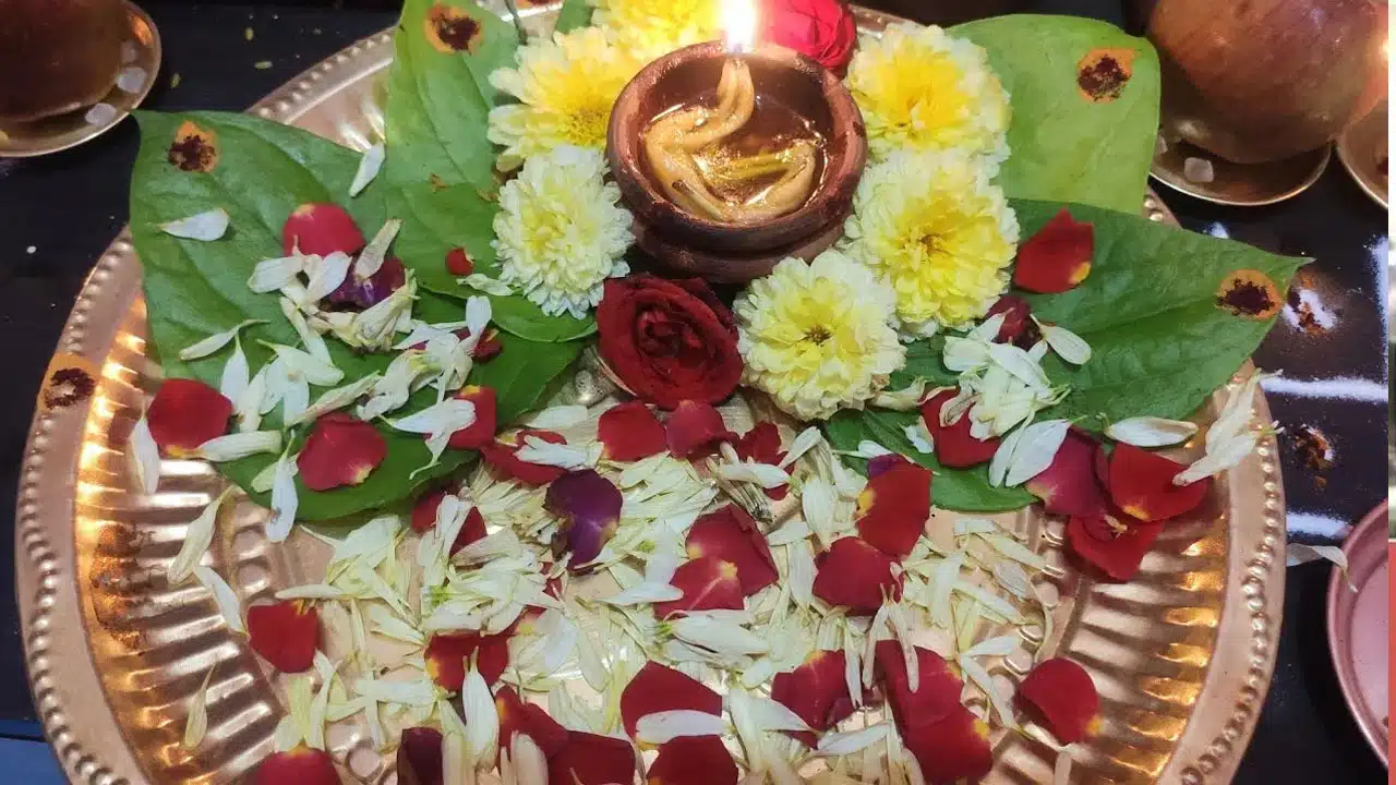 Betal Leaf Deepam : తమలపాకుతో దీపం పెడితే కలిగే లాభాలు.. మీరు ఊహించలేరు...!
