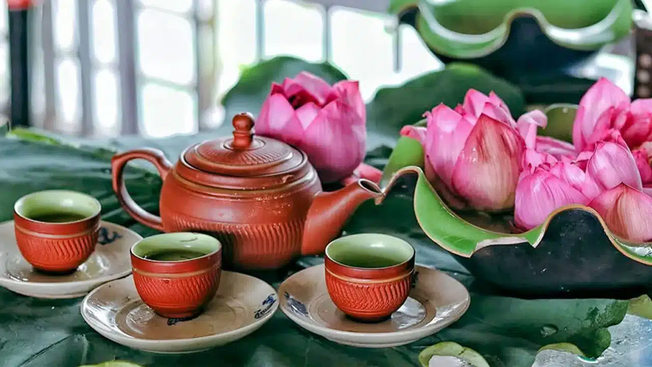 Lotus Tea : ప్రతిరోజు తామర పూల టీ తాగటం వలన కలిగే ముఖ్య లాభాలు ఏమిటో తెలుసా...!