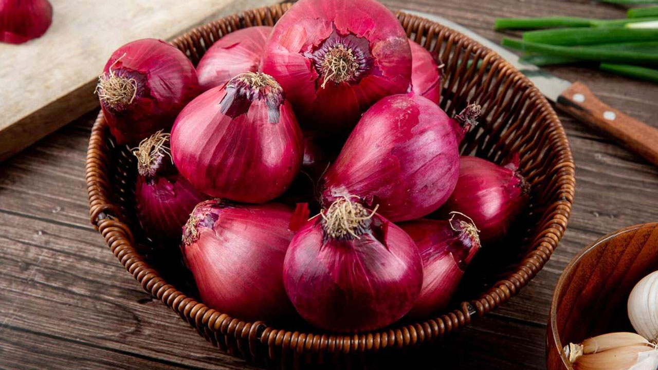 Onions in Winter : చలికాలంలో  ఉల్లిపాయలు తింటున్నారా….? అయితే  దిమ్మ తిరిగే బెనిఫిట్స్…!