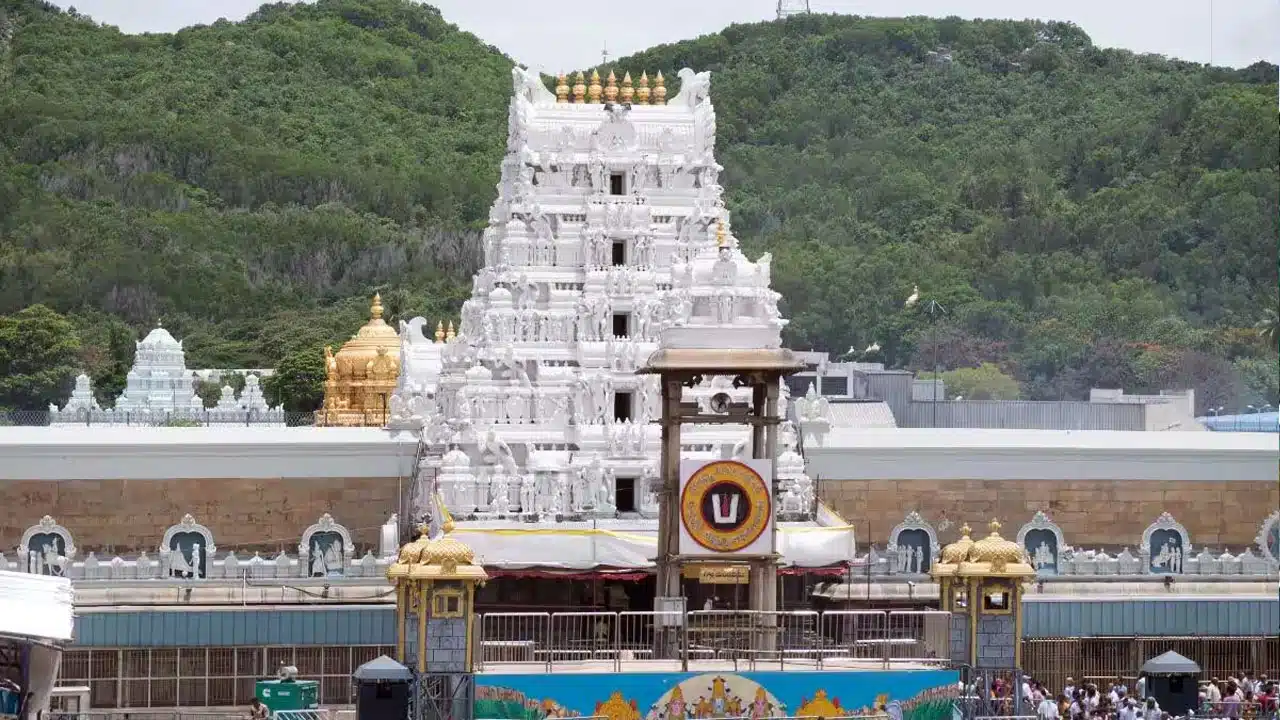 TTD : డిసెంబర్ 23 నుంచి వైకుంఠ ద్వార ద‌ర్శ‌న‌ టోకెన్లు జారీ