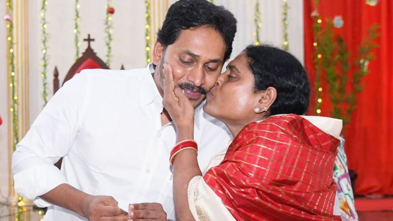 Ys Jagan : ఈ పిక్ తో వైసీపీ అభిమానుల్లో మాంచి కిక్కిఇచ్చింద‌బ్బా..!