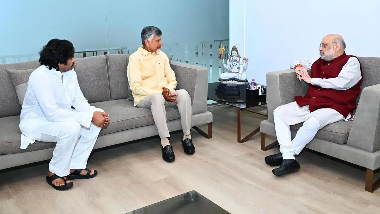 Amit Shah : ఏపీలో అమిత్ షా బిజీ షెడ్యూల్‌.. చంద్ర‌బాబు, ప‌వ‌న్‌ల ద‌గ్గ‌ర వైఎస్ ప్ర‌స్థావ‌న తెచ్చిన కేంద్ర హోంమంత్రి