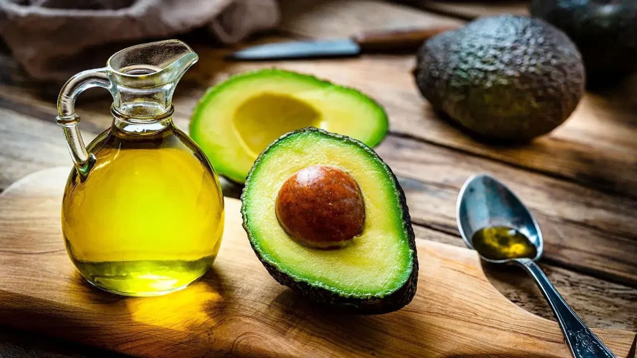 Avocado Oil :  మీకు చర్మ సమస్యలు ఉన్నాయా… ఈ నూనెతో చెక్ పెట్టండి ఇక…?