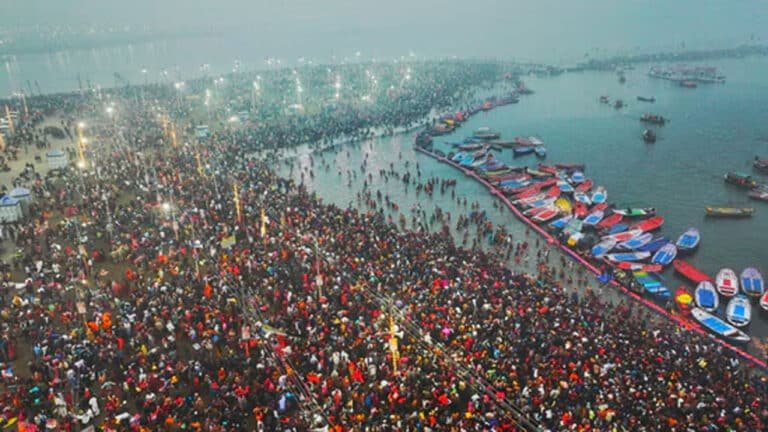 Mahakumbh Mela 2025 : తొలిరోజు ప‌విత్ర స్నానంలో పాల్గొన్న‌ 60 లక్షల మంది భక్తులు