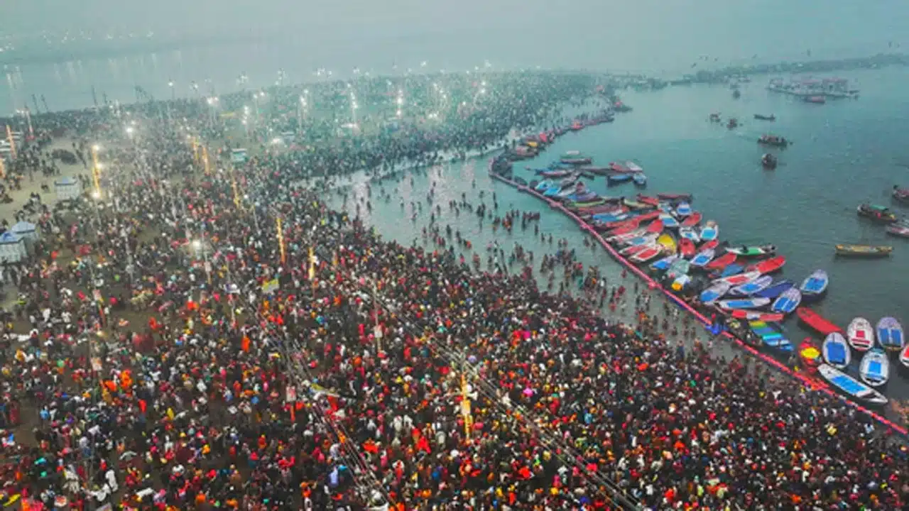 Mahakumbh Mela 2025 : తొలిరోజు ప‌విత్ర స్నానంలో పాల్గొన్న‌ 60 లక్షల మంది భక్తులు