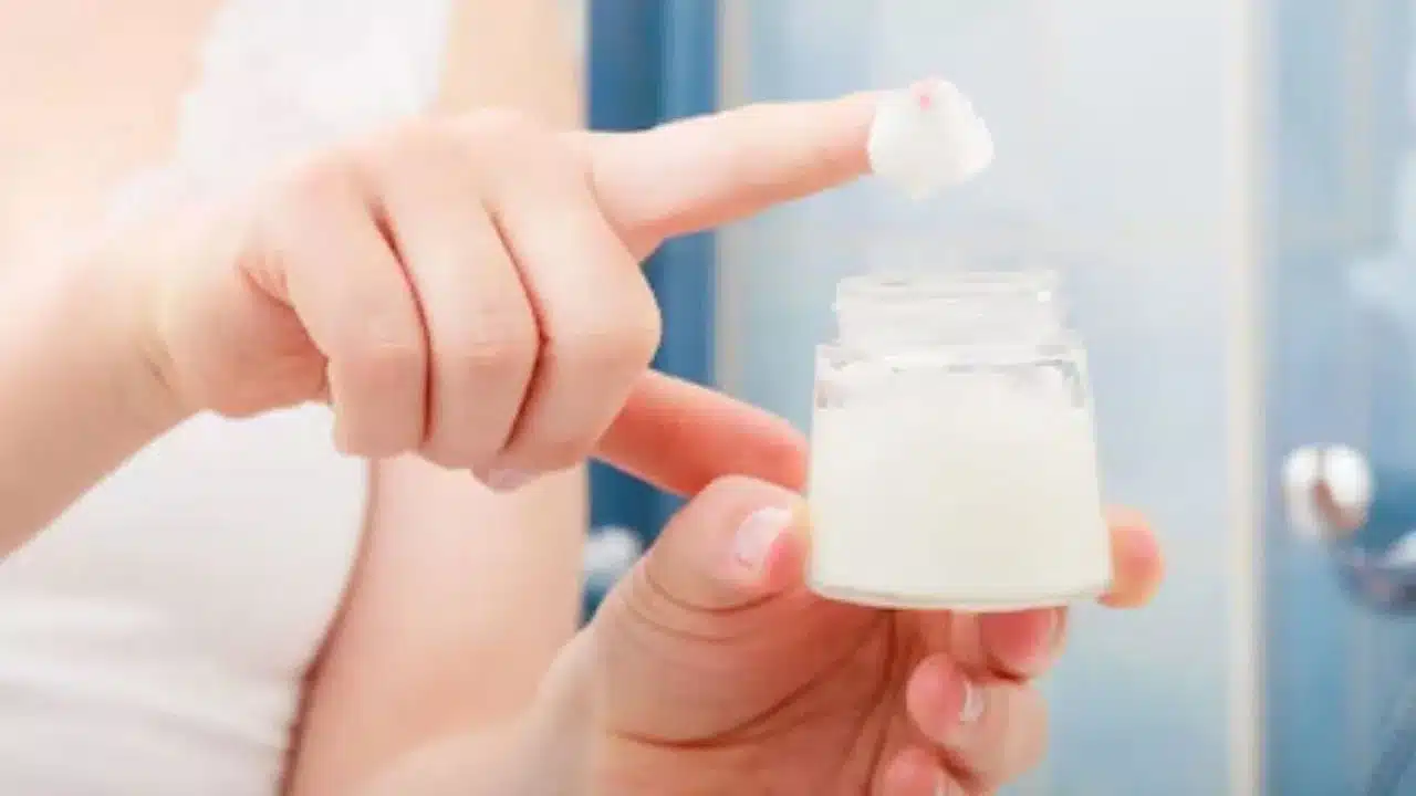 Petroleum Jelly : పెట్రోలియం జెల్లీ గురించి మీకు తెలుసా... దీని ఉపయోగాలు తెలిస్తే షాకే...?