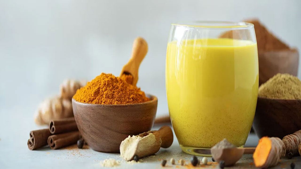 Turmeric Milk : ఈ సమస్య ఉన్నవారు పసుపు కలిపిన పాలు తాగితే ఇక అంతే…తస్మాత్ జాగ్రత్త…