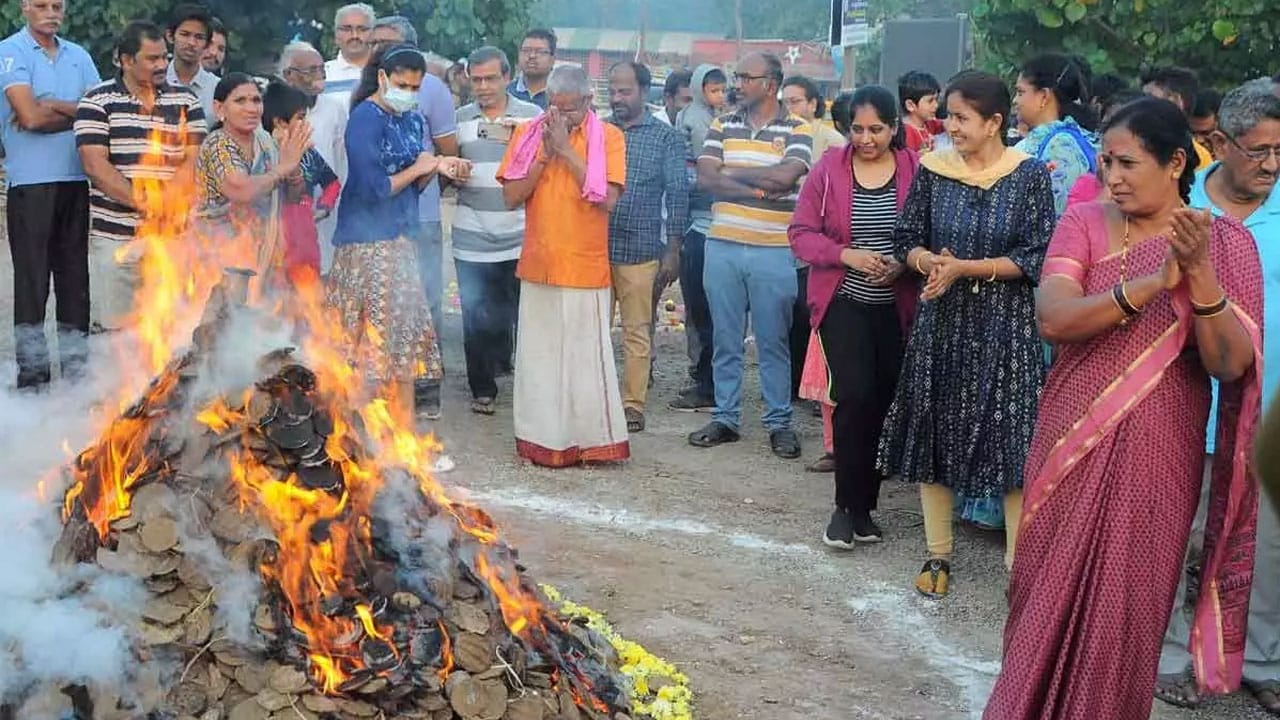 Bhogi Festival : మ‌నం పూర్వీకులు భోగీ పండుగ ఎలా చేసేవారంటే..?