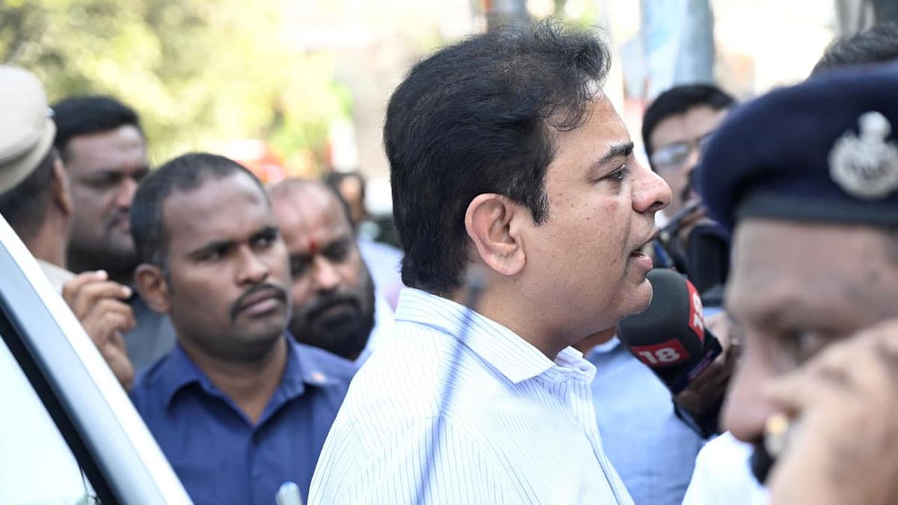 KTR : ఫార్ములా ఇ కేసులో కేటీఆర్ అరెస్టుపై మధ్యంతర స్టే రద్దు