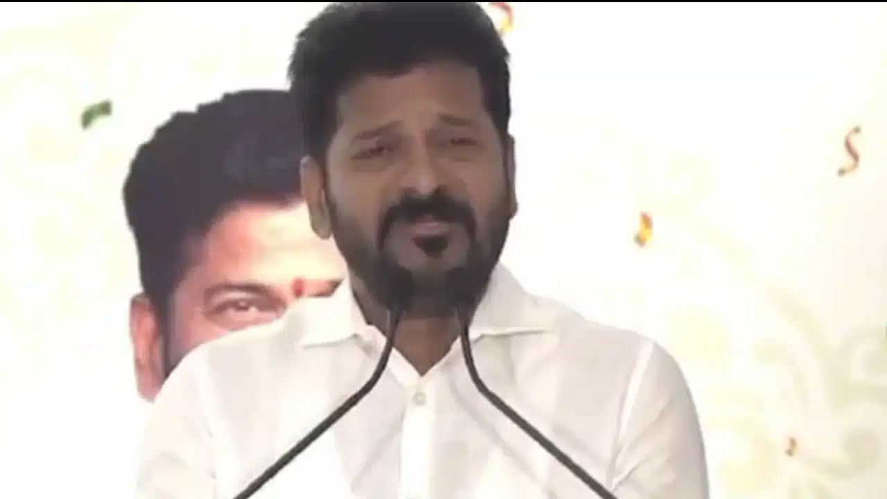 CM Revanth Reddy : నిబద్ధత కలిగిన అధికారులకు ఎప్పుడూ గుర్తింపు ఉంటుంది.. సీఎం రేవంత్ రెడ్డి