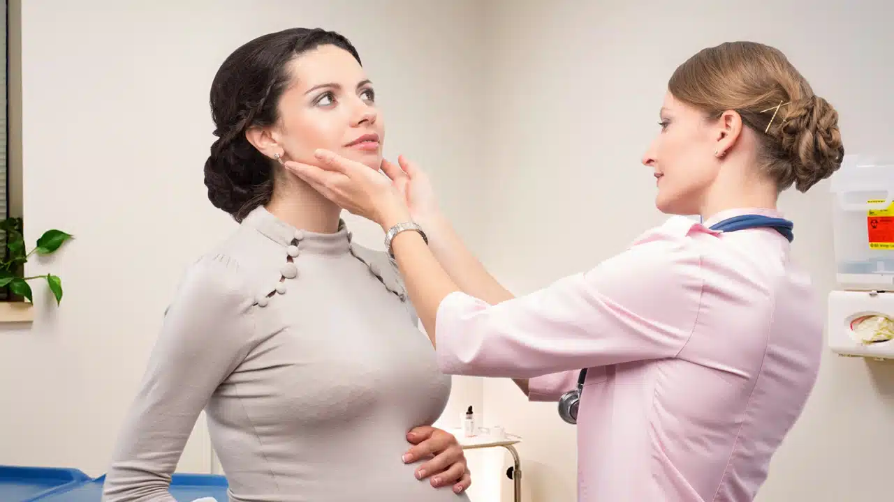 Thyroid : థైరాయిడ్ ఉన్నవారు ఉప్పుకి బదులు దీనిని తీసుకుంటే మంచిది... దీంతో కంట్రోల్ చేయవచ్చు...?