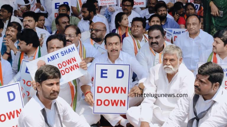 M Parameshwar Reddy : సోనియా, రాహుల్ గాంధీపై ఈడీ కేసులను తక్షణమే ఎత్తి వేయాలి : పరమేశ్వర్ రెడ్డి
