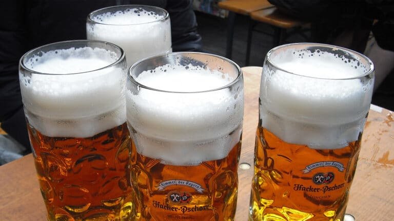 Beer Lovers : బీర్ ప్రియులకు కిక్ ఇచ్చే న్యూస్..!