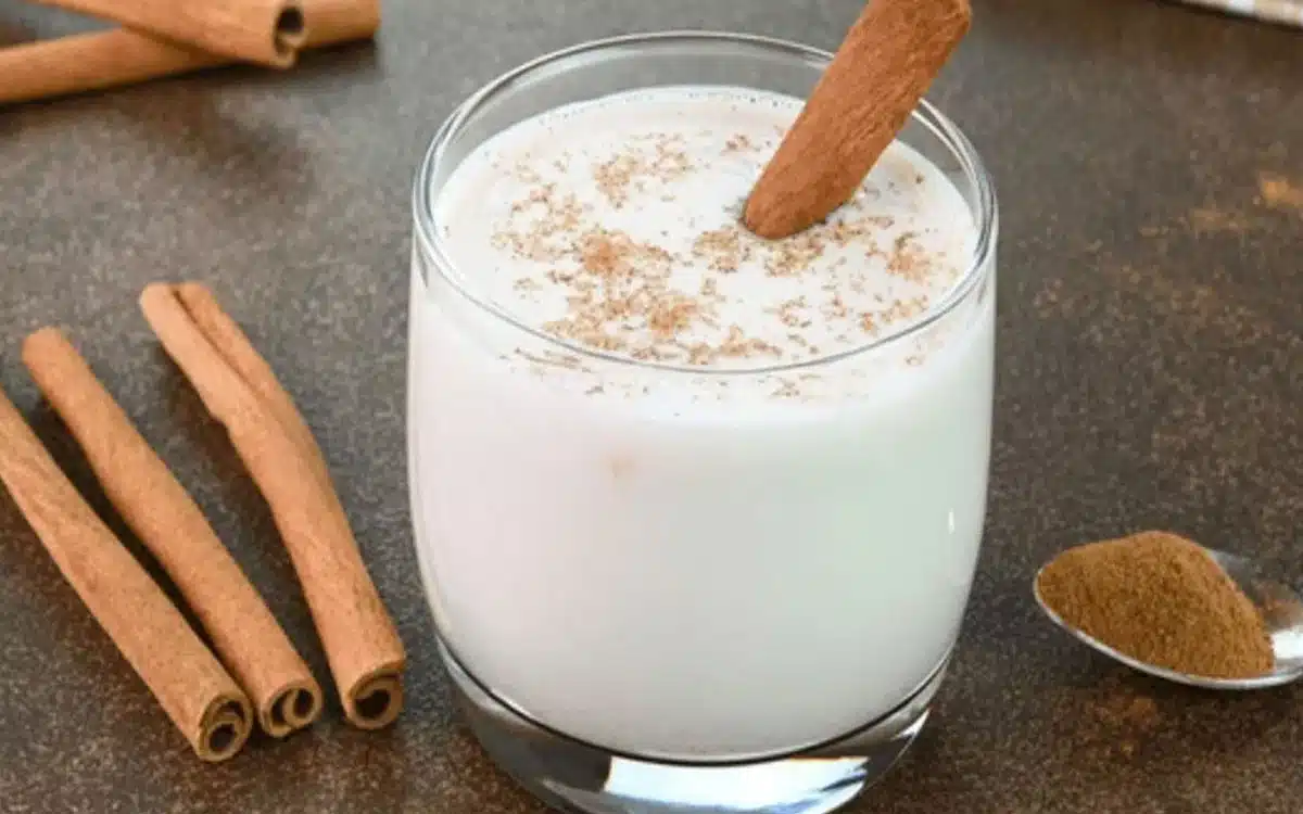 Cinnamon To Milk : పాలలో చిటికెడు ఈ సుగంధ ద్రవ్యం పొడి కలుపుకోవడం వల్ల కలిగే ప్రయోజనాలు