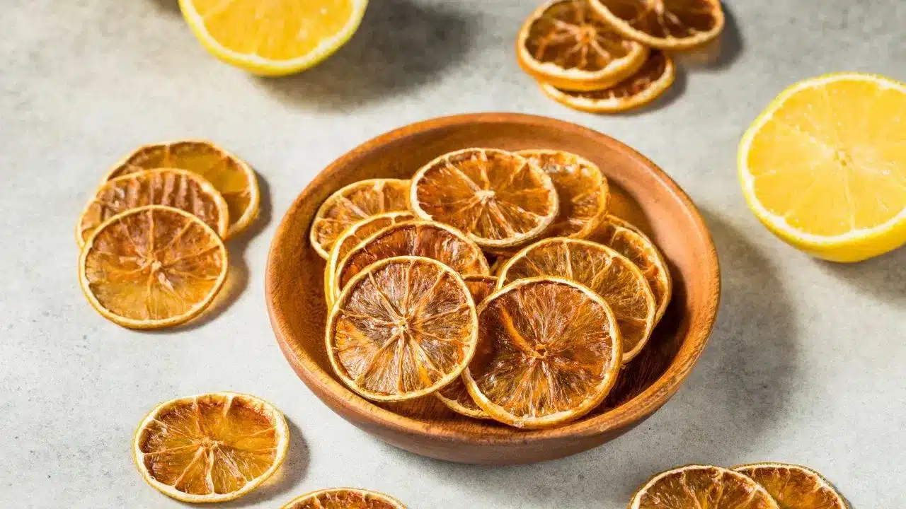 Dried Lemon Use : ఎండిన నిమ్మకాయల‌ను పొరపాటున పారవేయకండి.. వాటి ఉపయోగాలు తెలుసుకోండి