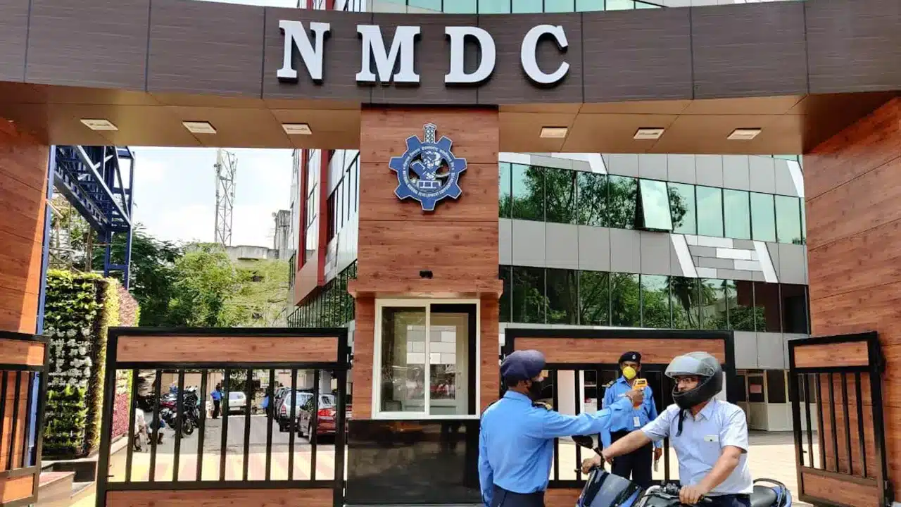 NMDC Recruitment : ఎన్ఎండీసీలో భారీ ఉద్యోగ అవకాశాలు.. జీతం 35000..!