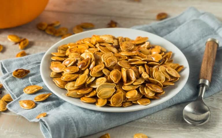 Pumpkin Health Benefits : వృద్ధాప్యం తొంద‌ర‌గా ద‌రిచేరొద్దా? అయితే రోజు ఉద‌యం ఈ గింజ‌లు తినండి
