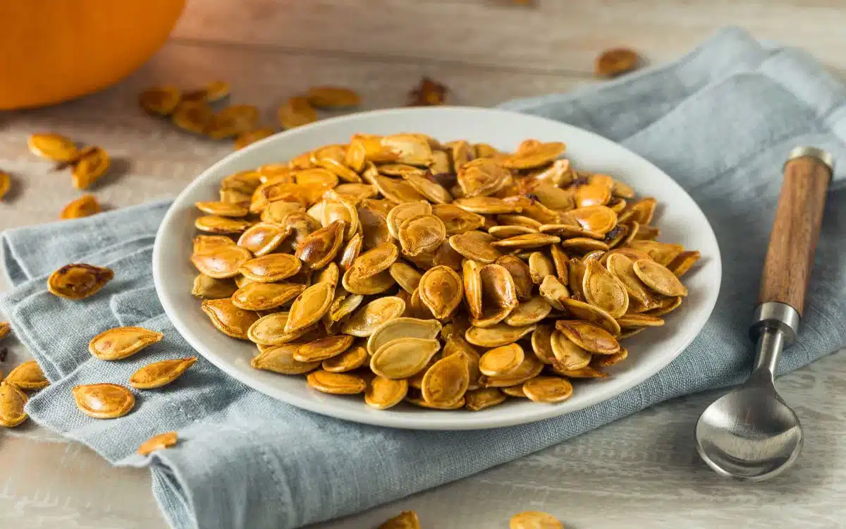 Pumpkin Health Benefits : వృద్ధాప్యం తొంద‌ర‌గా ద‌రిచేరొద్దా? అయితే రోజు ఉద‌యం ఈ గింజ‌లు తినండి