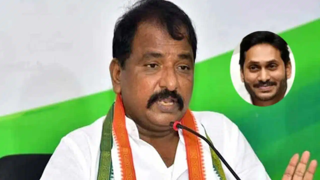 YCP : లిక్కర్ స్కాంలో దూకుడు పెంచిన వైసీపీ..!
