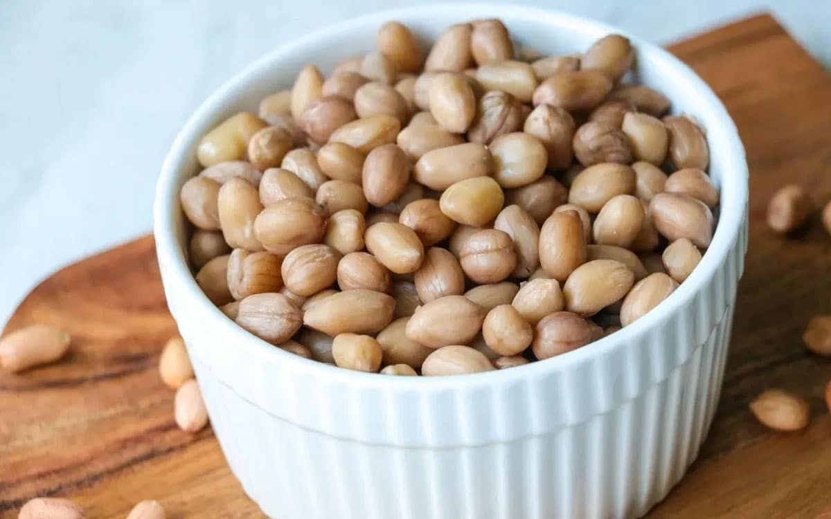 Soaked Groundnuts : ధ‌ర ఎక్కువ‌ని బాదం తిన‌డం లేదా? అయితే గుండె ఆరోగ్యానికి ఈ గింజ‌ల‌ను నాన‌బెట్టి తినండి