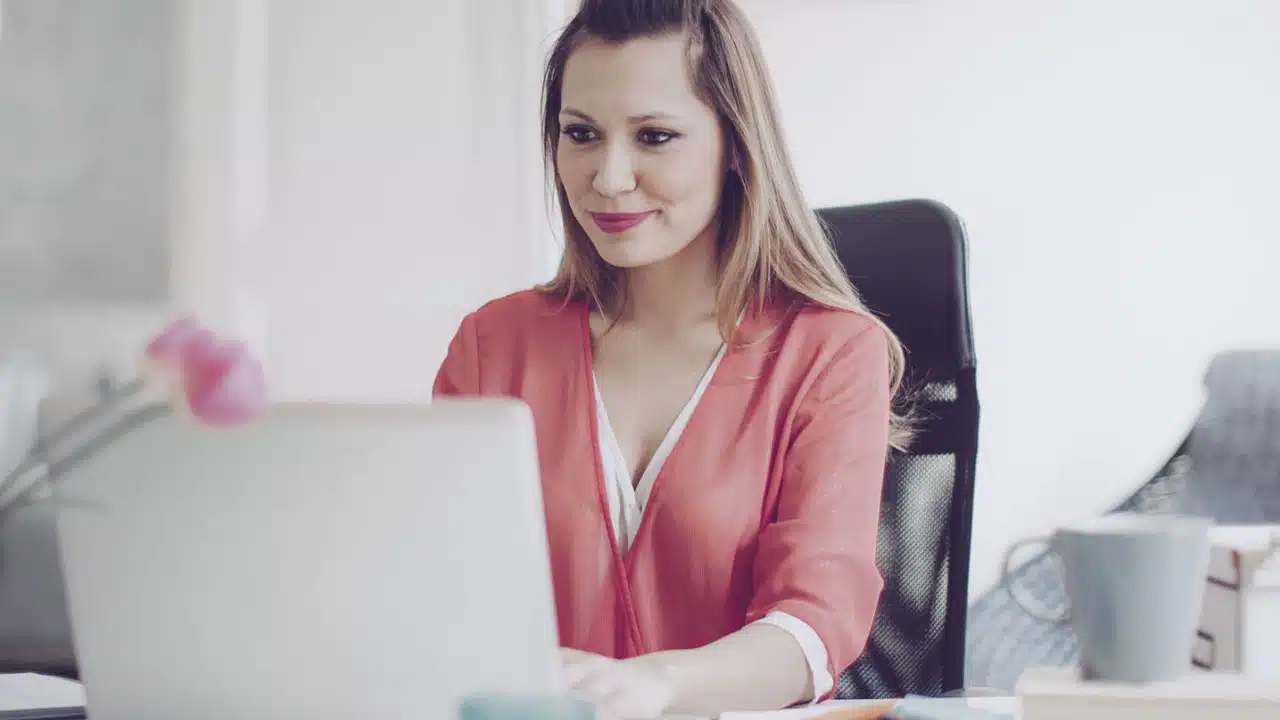 Work From Home Jobs : వర్క్ ఫ్రమ్ హోమ్‌ జాబ్..  ఏడాదికి రూ.7 లక్షల జీతం