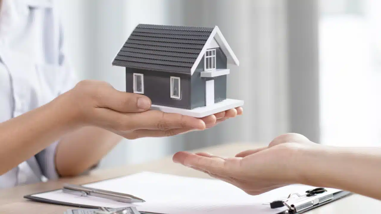 House Loan : మీరు ఇల్లు కట్టుకోవాలని చూస్తున్నారా..? అయితే మీకు గుడ్ న్యూస్..!