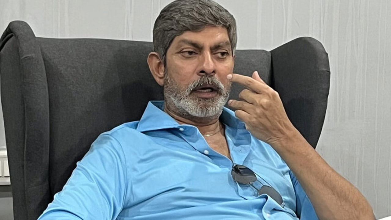 Jagapathi Babu : 2000 మంది కమ్మ పిచ్చోళ్లు.. మిమ్మ‌ల్ని న‌రికేస్తారంటూ జ‌గ‌ప‌తి బాబుకి వార్నింగ్ ఇచ్చారా..! వీడియో