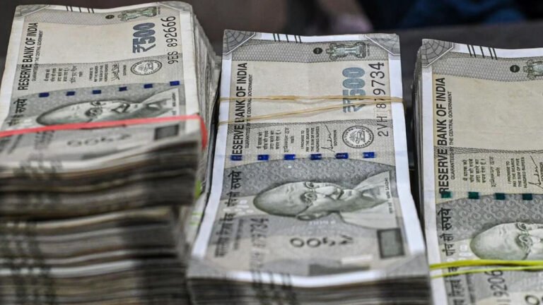 Money : రూ. 1 లక్ష పెట్టుబడితో రూ. 1.4 కోట్లు పొందే ఛాన్స్..!