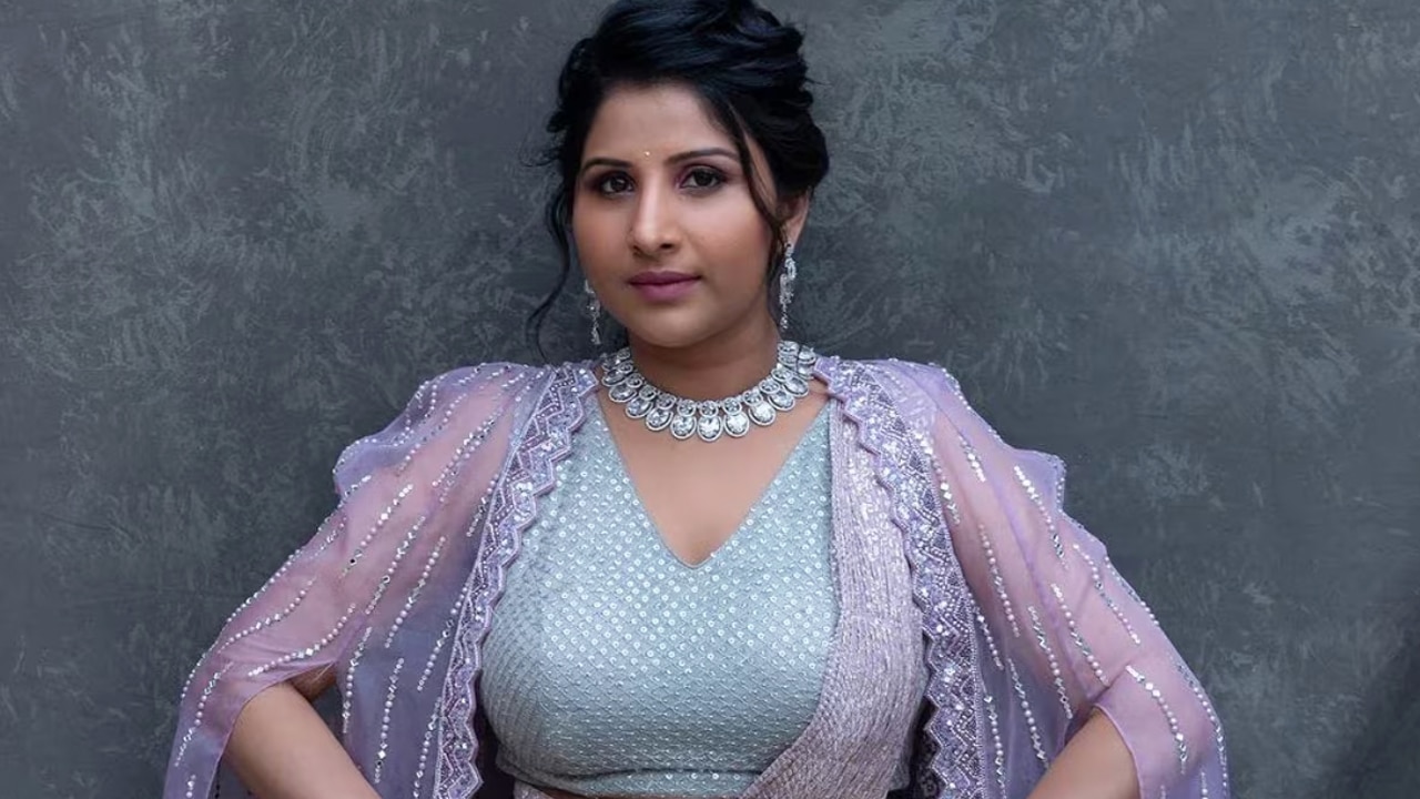 Singer Mangli : వివాదంలో చిక్కుకున్న పాపులర్ సింగర్..!
