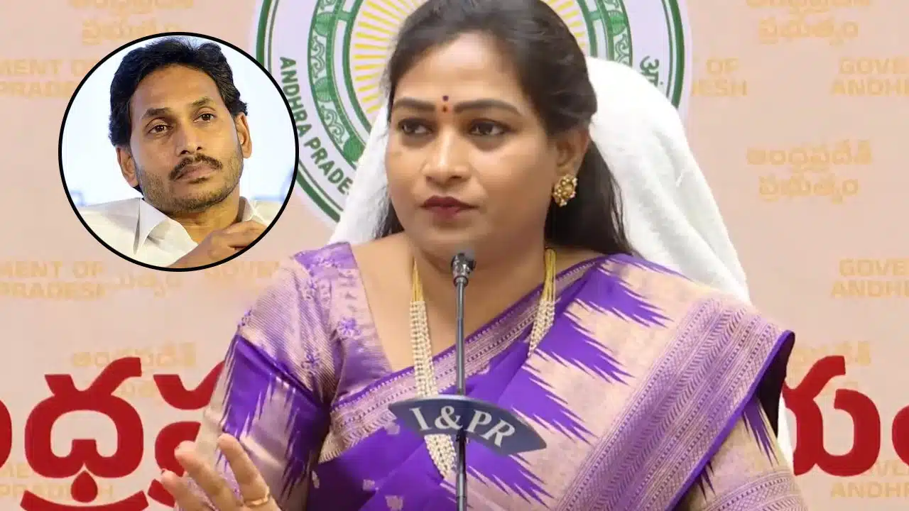 Vangalapudi Anitha : నీకు మానవత్వం ఉందా జగన్..? కార్యకర్త కాన్వాయ్ కింద ప‌డితే పట్టించుకోకుండా వెళ్తావా..? : వంగలపూడి అనిత