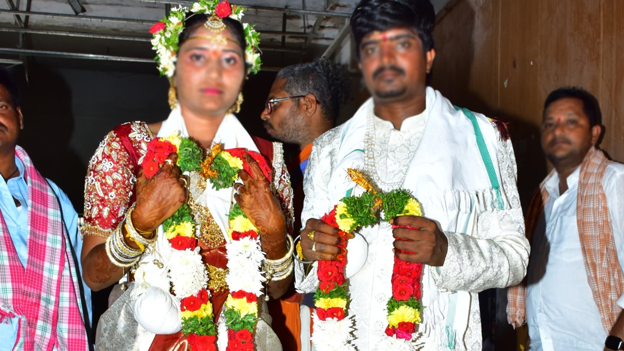 Wife : ఛీ .. ఇలాంటి ఆడవారు కూడా ఉంటారా..? పారాణి ఆరక ముందే భర్త..!