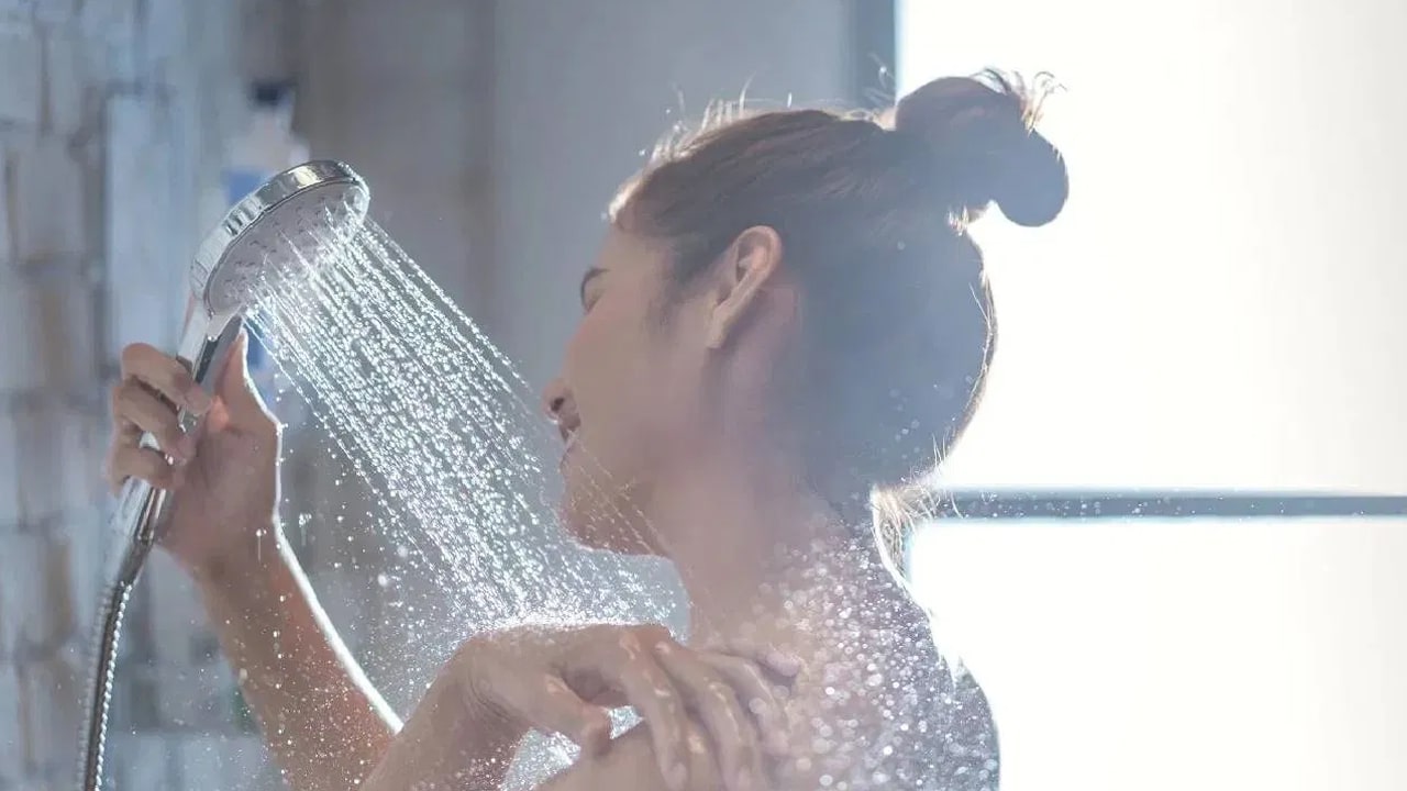 Hot Water Bath : ప్రతిరోజు వేడి నీళ్లు లేనిదే స్నానం చేయరా… ఇది ఆరోగ్యానికి మంచిదేనా…?