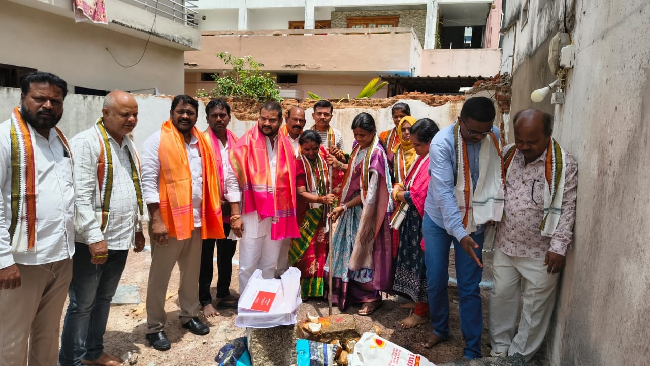 Indiramma Houses : ఘట్కేసర్ మున్సిపల్ లో ఇందిరమ్మ ఇళ్ల‌కు శంకుస్థాపన