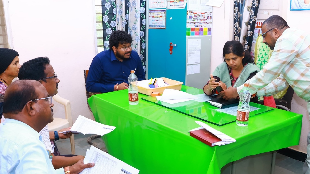 Tripathi : ఇందిరమ్మ ఇండ్లు ఎంపిక నిర్మాణంలో అవకతవకలకు పాల్పడితే చర్యలు తప్పవు : నల్లగొండ జిల్లా కలెక్టర్