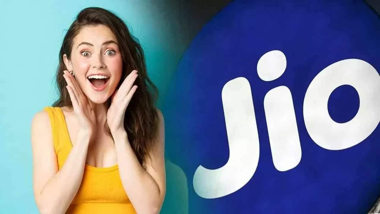 Jio Recharge : జియో వినియోగదారులకు అదిరిపోయే ఆఫర్లు .. ఒక్కసారి రీఛార్జ్ చేస్తే 12 నెలలు ఫ్రీ